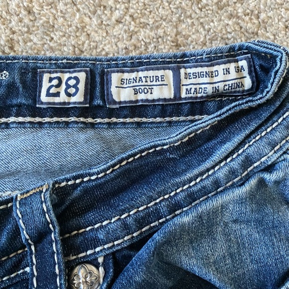 Miss Me Signature Boot Jeans - Picture 6 of 8